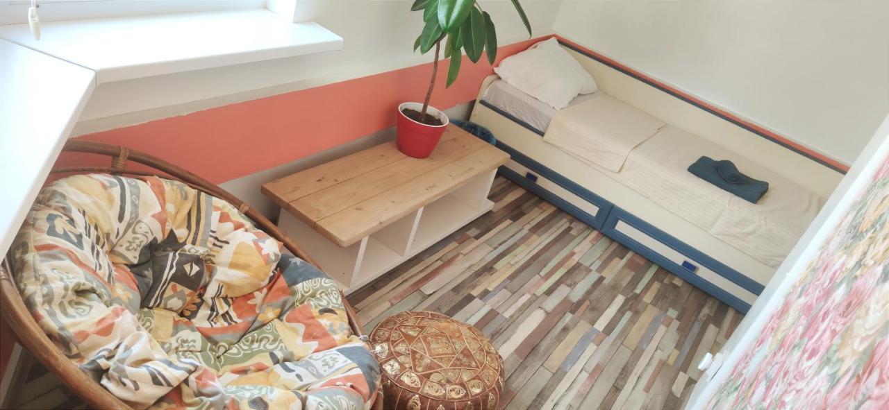 Inessa Center Budget Room Кишинев Екстериор снимка