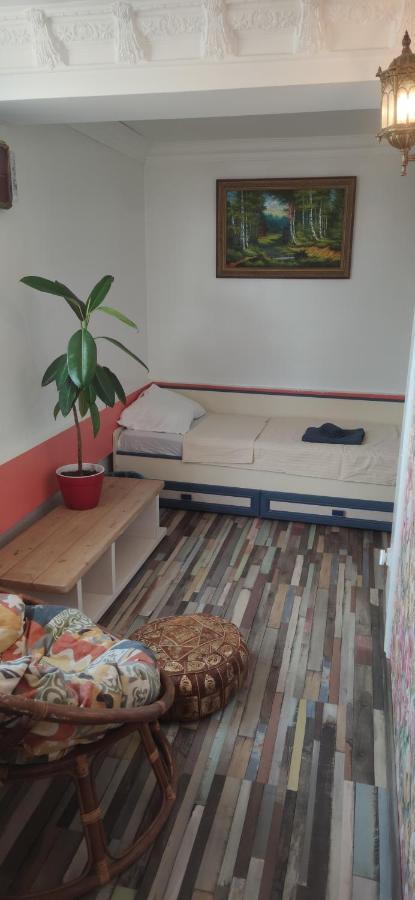 Inessa Center Budget Room Кишинев Екстериор снимка